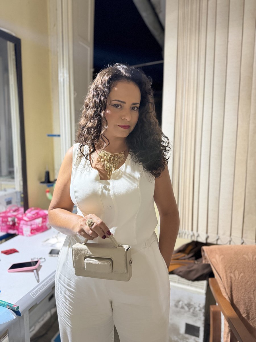 Annik Salmon 🐂 tweet media