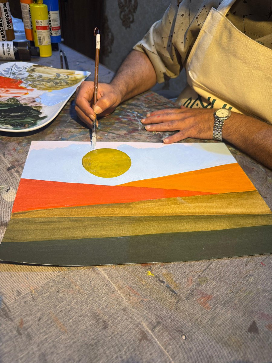 Dr_EssamAsiri's tweet image. Welcome to my studio

Painting isn’t just about creating images, it’s about releasing thoughts, healing emotions, and discovering new ways of seeing the world. Every brushstroke is a quiet conversation between the soul and the surface.

#Art #CreativeExpression #Painting