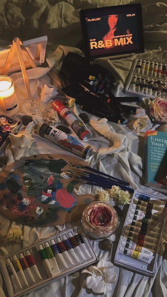 lns___'s tweet photo. ️🤍✨🌙🕯️🎨 https://t.co/Kmr8Bf7klX