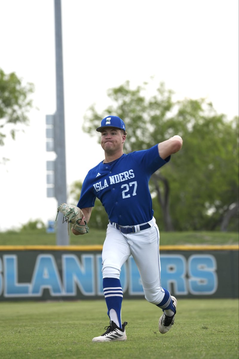 IslandersBSB's tweet photo. Islanders back @ home 🤙

#ShakasUp https://t.co/3shy2Xekw7