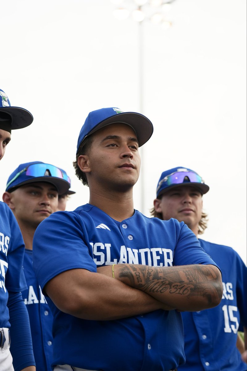 IslandersBSB's tweet photo. Islanders back @ home 🤙

#ShakasUp https://t.co/3shy2Xekw7