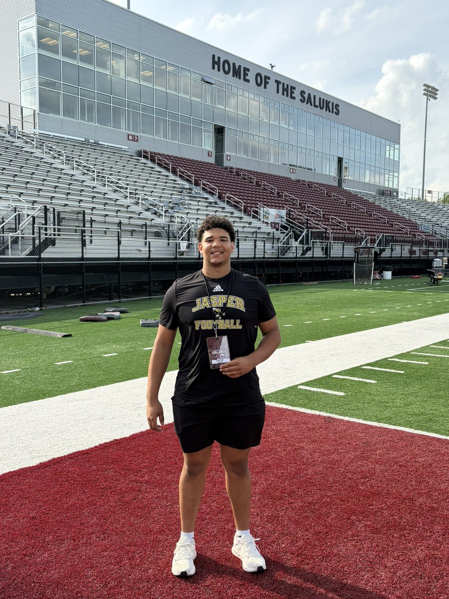 preston_639's tweet photo. Had a great junior day at SIU! Thank you to @CoachNGriffin @theDariusDavis and the entire @SIU_Football staff for an amazing welcome, hopeful to get back here asap!

@CoachHartJHS @CoachManers @CoachPeak13 https://t.co/6awfTZxwyT