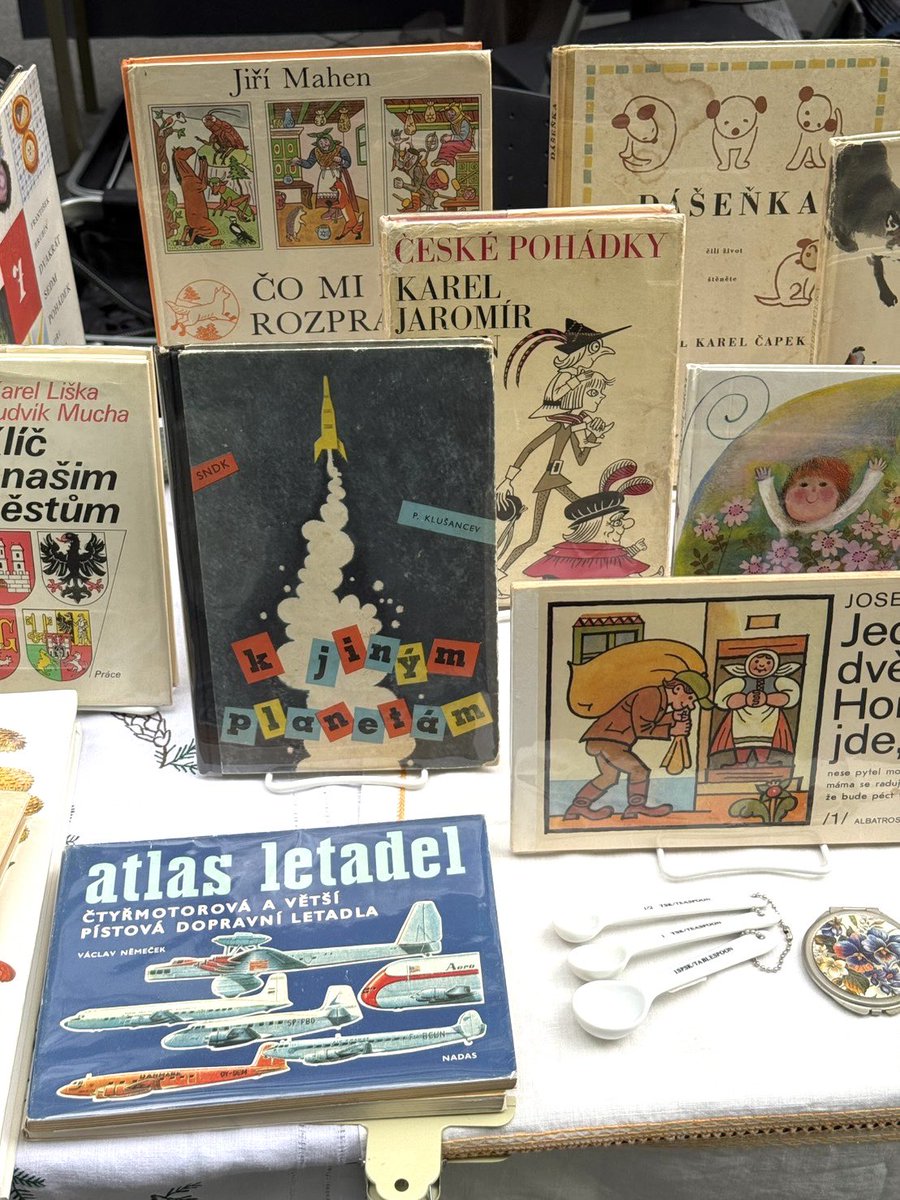 SYSLOVBOOKS tweet media