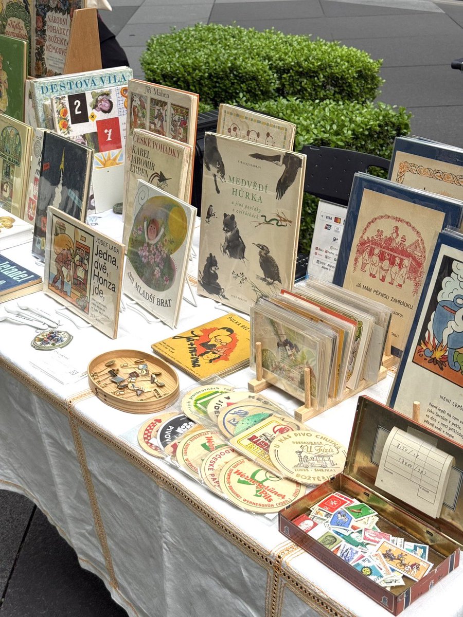 SYSLOVBOOKS tweet media