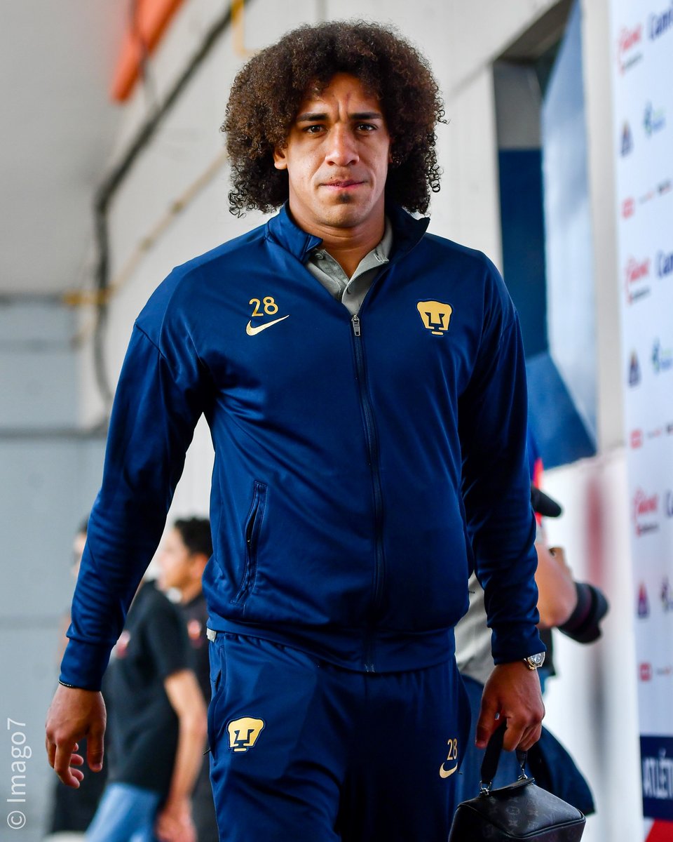 PumasMX's tweet photo. ¡Llegamos con determinación al estadio! 🏟️

#UnidosPorLaHistoria https://t.co/cLJHIXc6X6
