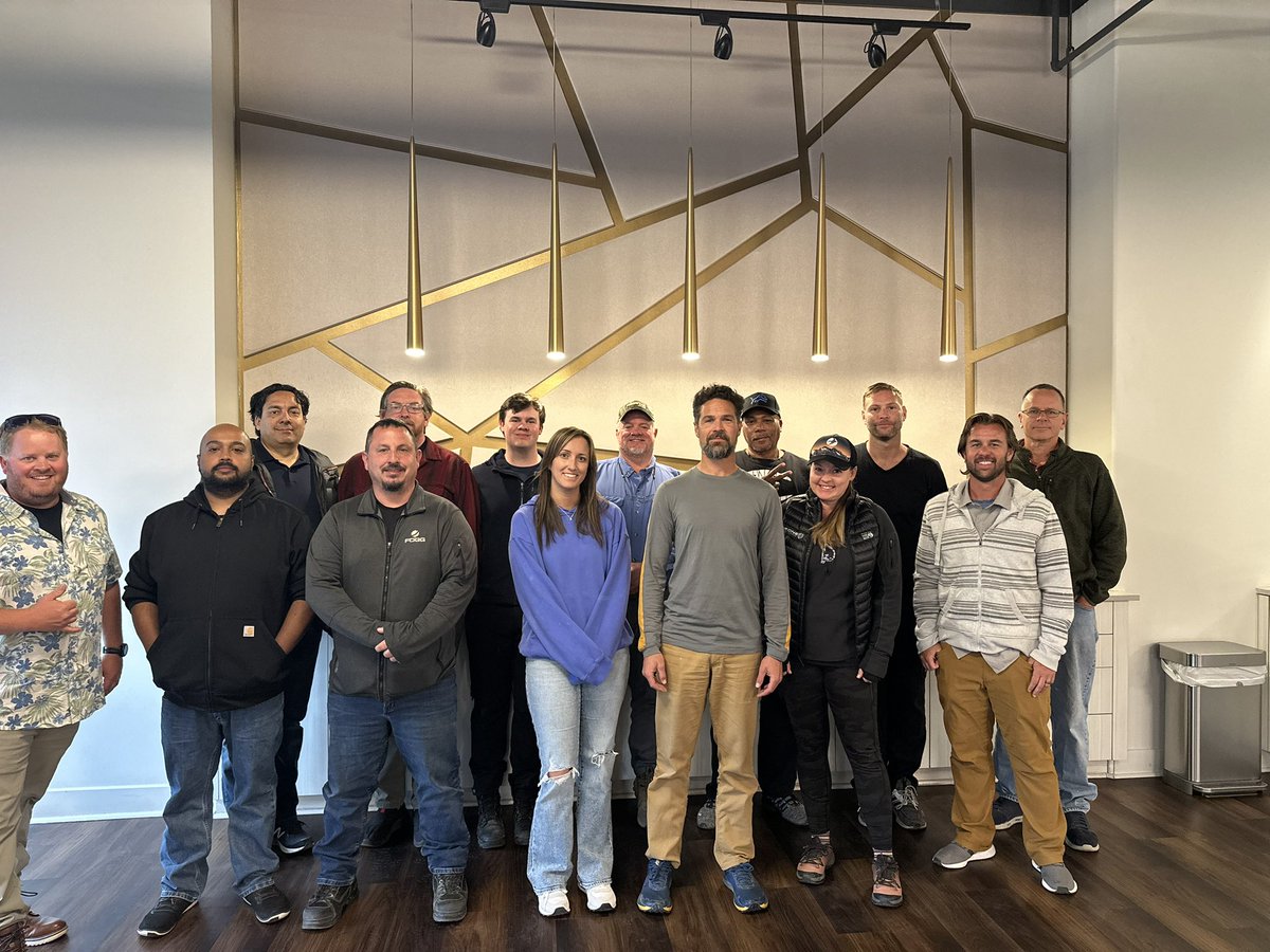 theDroneU's tweet image. This week, mappers mastered Pix4d, Sitescan and reality Scan. 14 exercises. Masters of processing and acquisition. #mapping