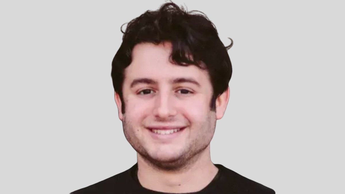 MickΞy M tweet media