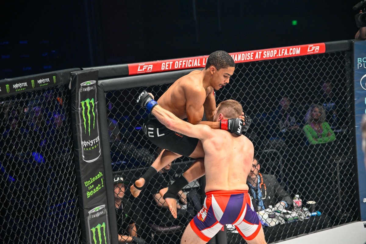 LFAfighting's tweet photo. Gasho Wins! 

Noah Gasho def. Miljan Djukanovic via unanimous decision (30-27, 29-28, 29-28)

📲 @SpectationNet

🇺🇸
#LFAMinnesota
#LFA231 https://t.co/Jd4xY8AJpa