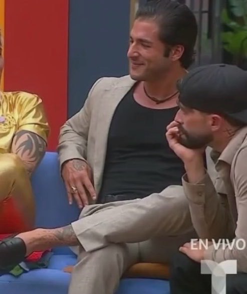 𝐂𝐋𝐀𝐔 𝐌𝐄𝐍𝐃𝐄𝐙 ❤️‍🔥 tweet media