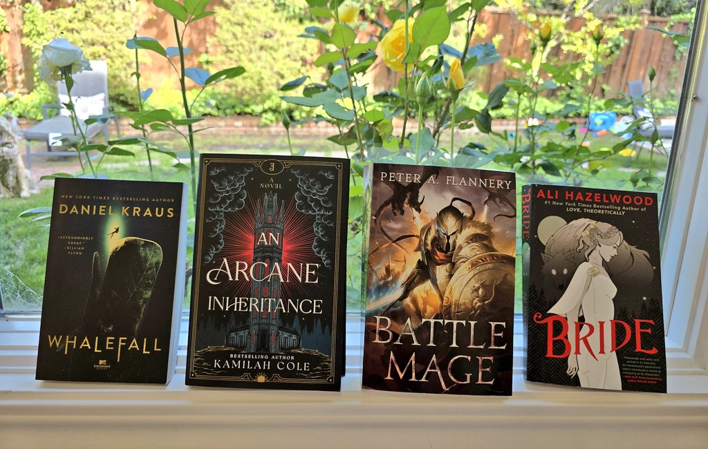 ValerieSirenko's tweet image. BOOK HAUL! 😄📚🍾
#books #reading #booktwt #BookTwitter