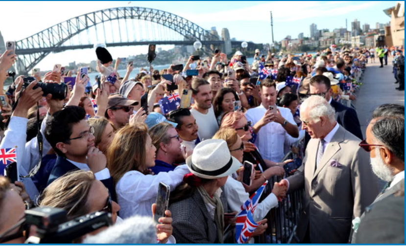 notmisled's tweet photo. @freedom_007__ Compare this to KC111 last year at the Sydney Opera House. https://t.co/M11atVwXmw