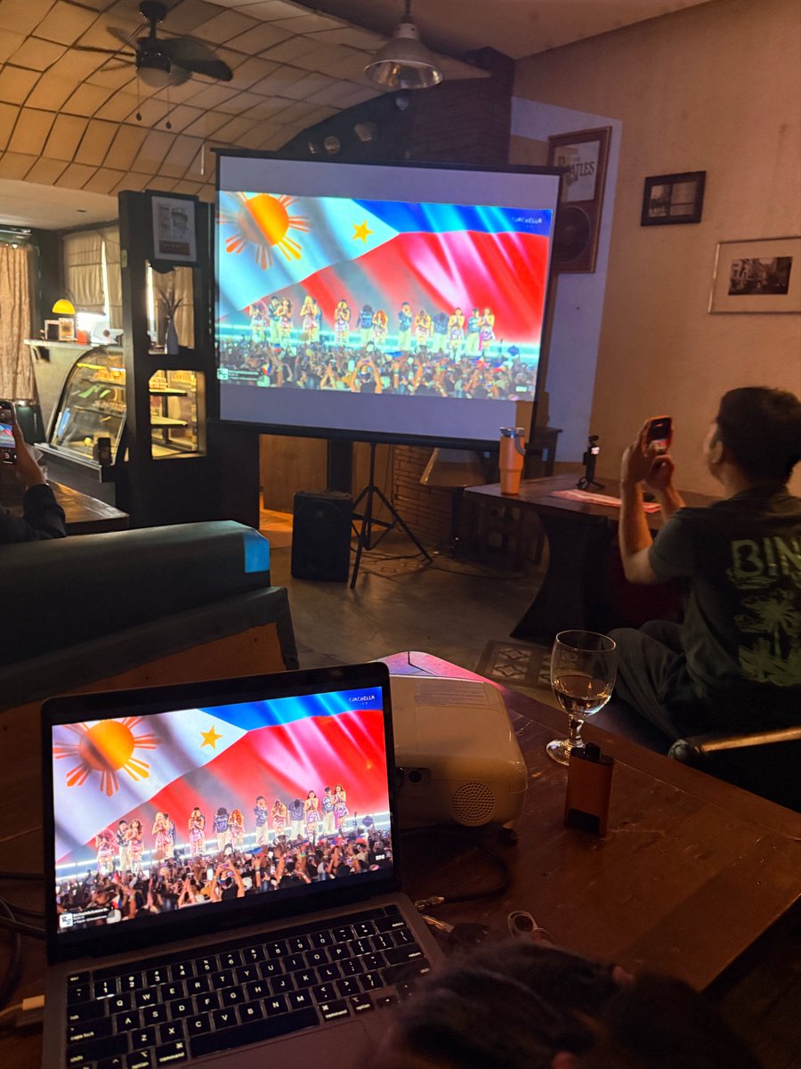 bhengerr's tweet image. Isang malaking karangalan ang mahalin kayo, BINI.
Laging ipagsisigawan.
Maraming maraming salamat! 🇵🇭

#BINI
#BINIchella
#COACHELLA