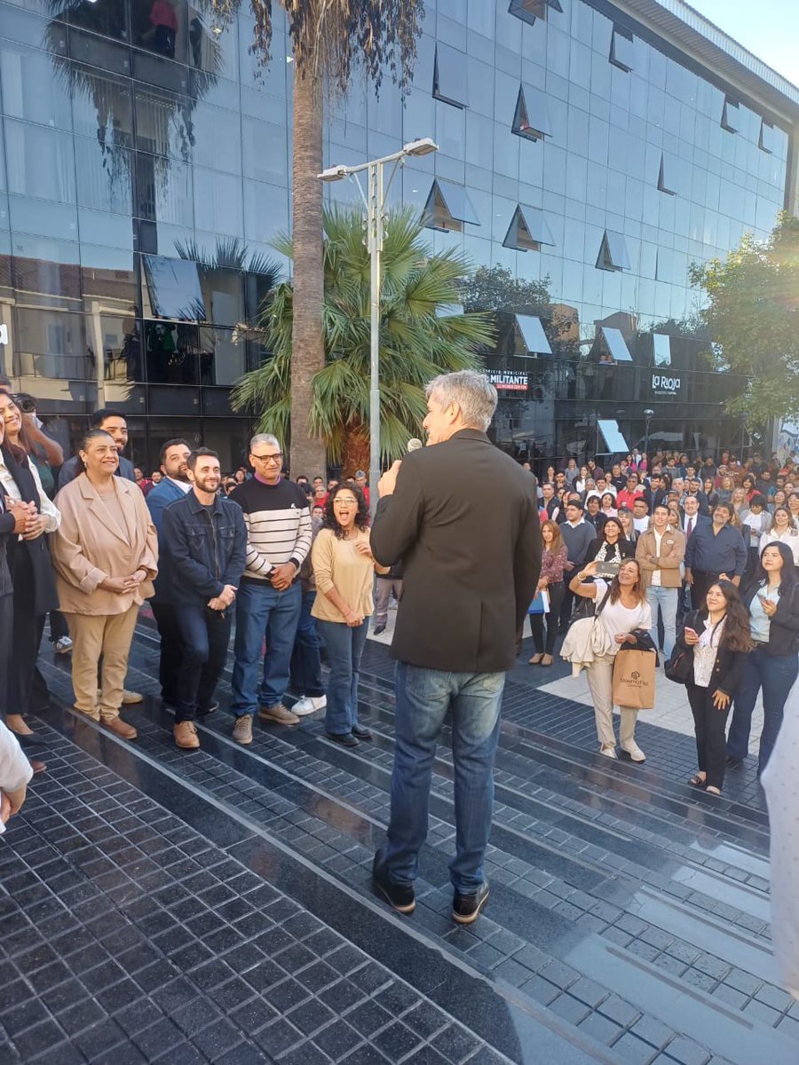 KaufmannCarlos's tweet photo. 🫶 Muy agradecidos con la amabilidad y atención del Intendente Armando Molina y su equipo. 2/2
@VamosStaFe 
@gonzalogoyechea 
@GiorgisPabloOk 
@abiyovich https://t.co/xnyV2eLh8M