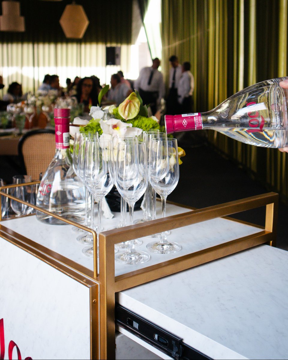 USALocoTequila's tweet image. Exploration isn’t a starting point. It’s something you move through. Each moment revealing more than the last, each experience carrying you further.

#LocoBlanco #tequila #BlancoTequila  #PureExpressionOfAgave #EstateBorn