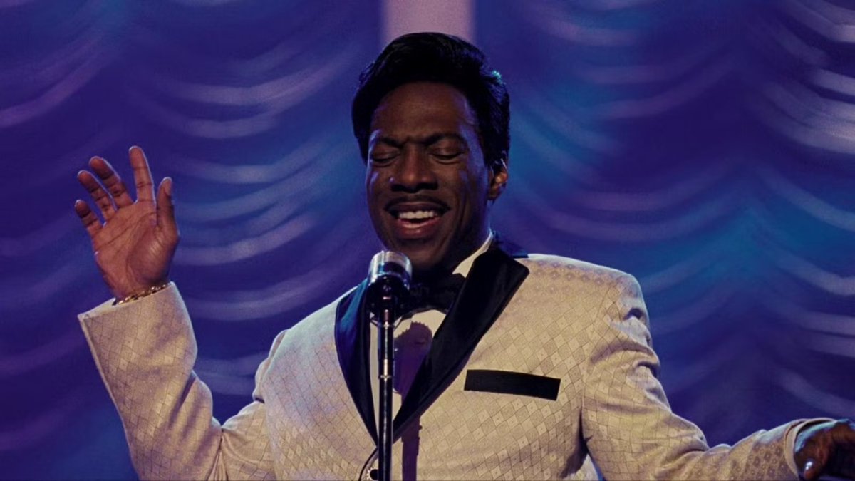 VHSDVDBLURAY4K's tweet photo. Jamie Foxx Says an Extra was kicked off ‘Dreamgirls’ after Eddie Murphy finished a scene and the extra loudly said in dead silence “Ain’t that the Donkey from Shrek” 😭😭😭 https://t.co/cTAsndWNqk