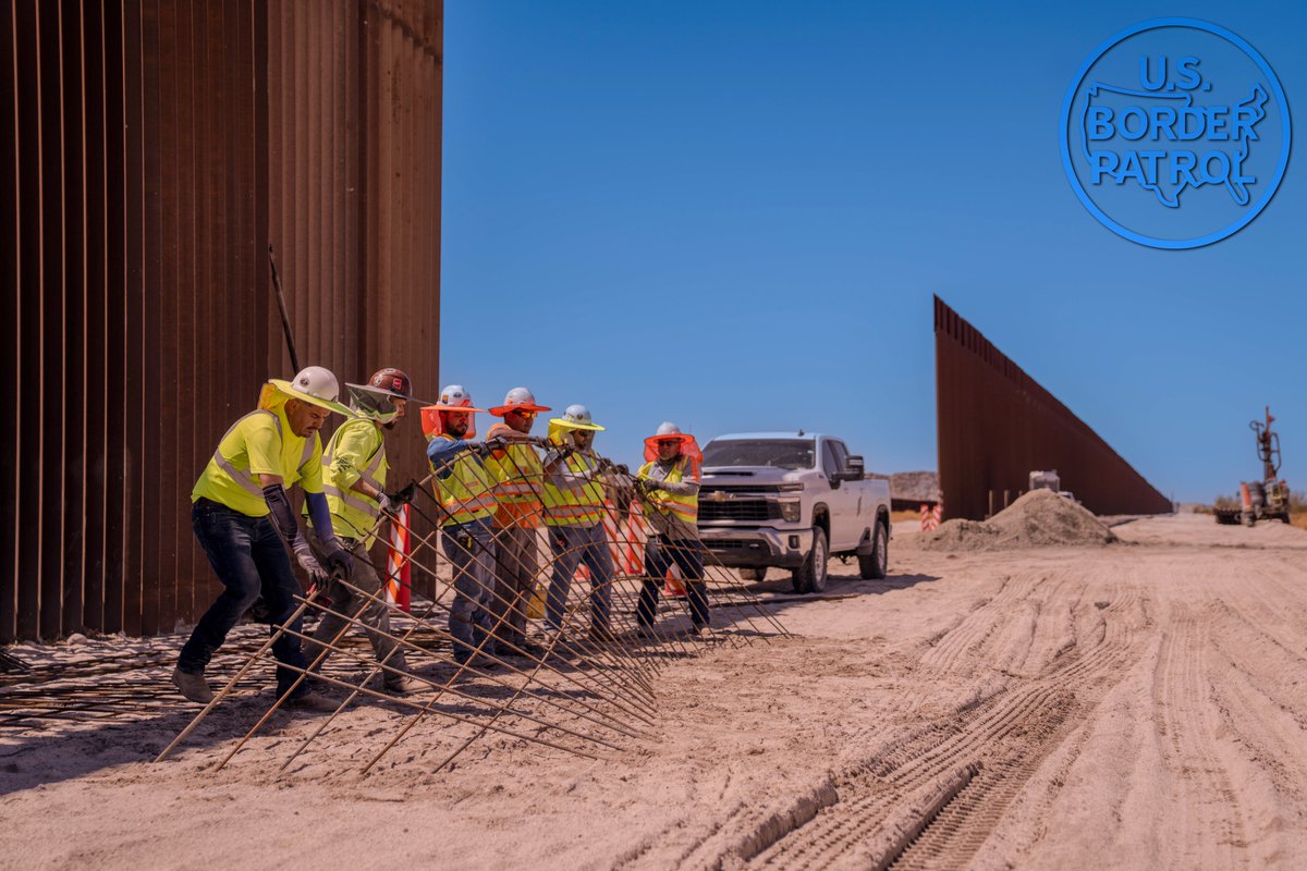 USBPChiefYUM's tweet image. The ongoing smart border wall construction reinforces America’s borders.

#BorderPatrol #BorderSecurity #cbp #dhs