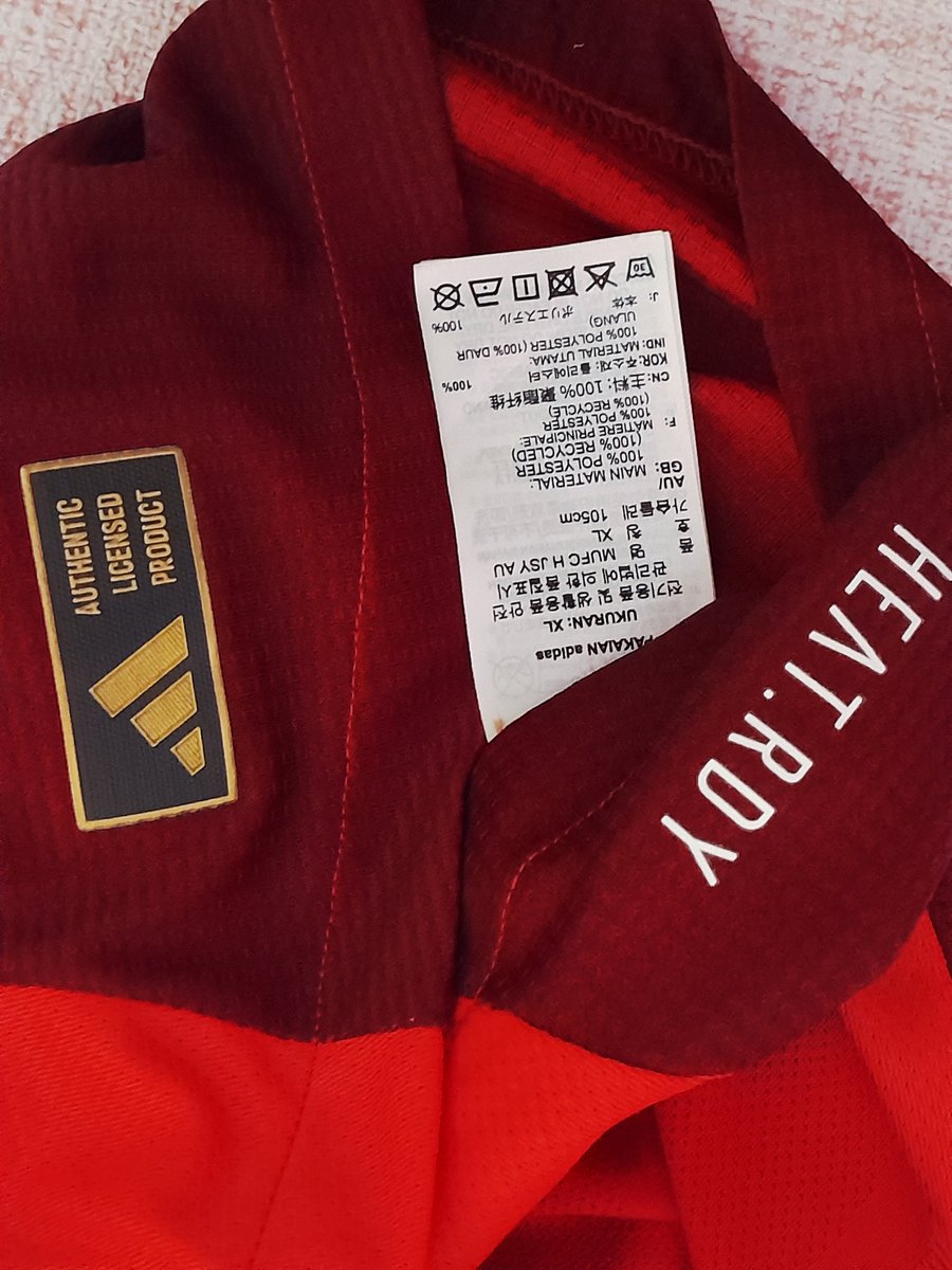 442_STORE tweet media