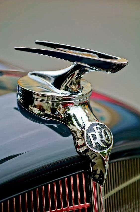 HeritageMatterz's tweet image. 1935 Reo Speedwagon pickup hood ornament.