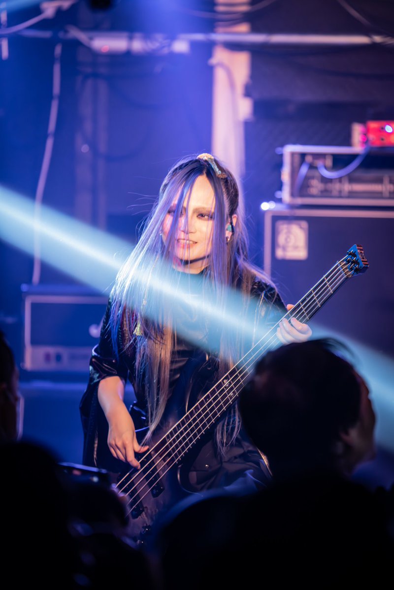 Jrock_USArock's tweet image. 🗓️2026年4月5日(日) 
大阪 心斎橋PANHEAD GROOVE

💙 NINO (@yx9999knst)
of @FSW_jp 
📸 @fush1g1daneee_ 

#jrock #bassist #ファザムレススカイウォーカー #concertphotography #FathomlessSkywalker