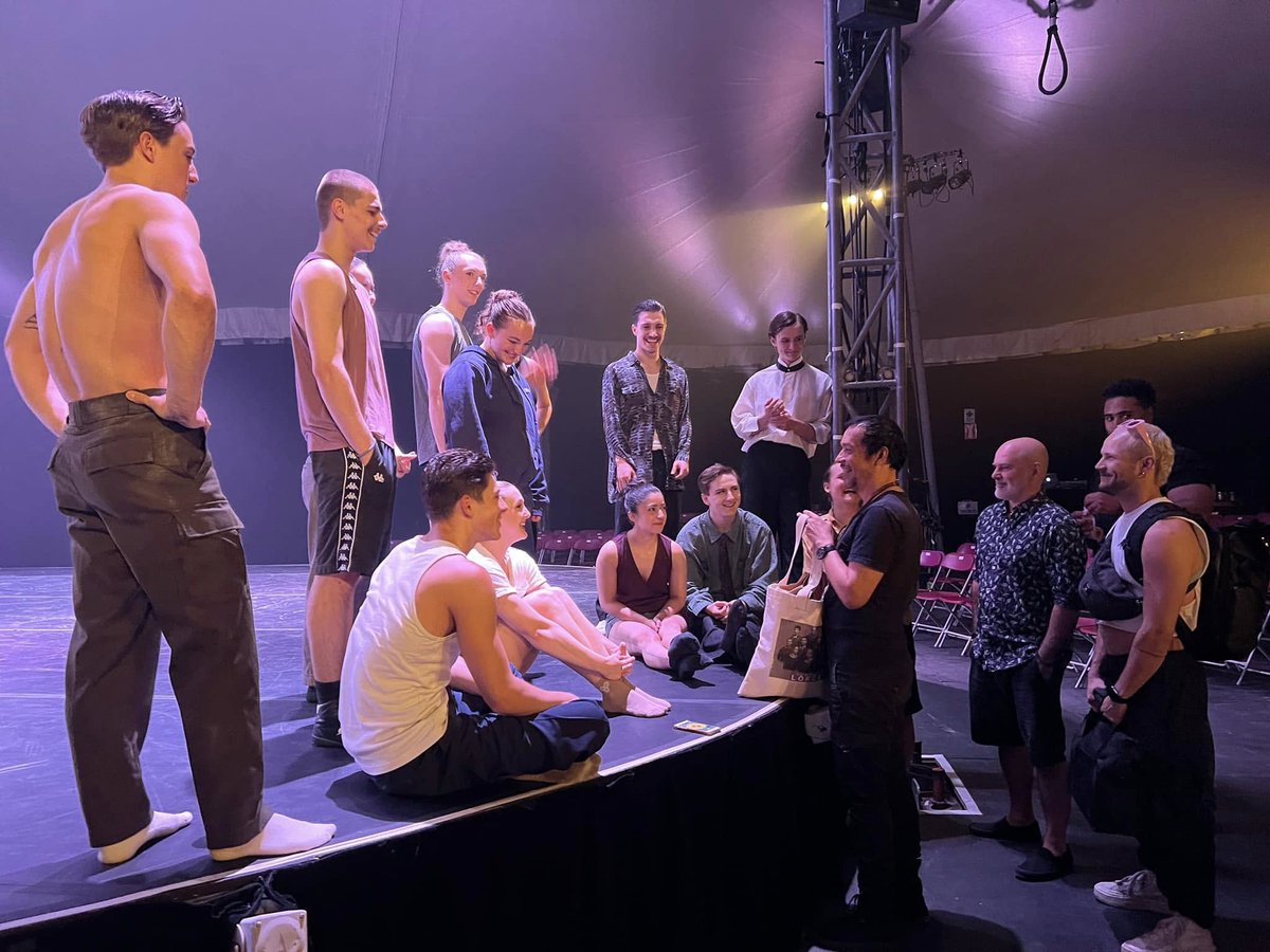 ezdanza's tweet photo. Honored to celebrate the École nationale de cirque Class of 2026 ✨
In 2024, FLUJO already revealed their circus talent, movement, and love of dance.
Bravo to all, may what comes next be rich, free, and inspired 🎪
— Edgar Zendejas https://t.co/hwyXXELILo
