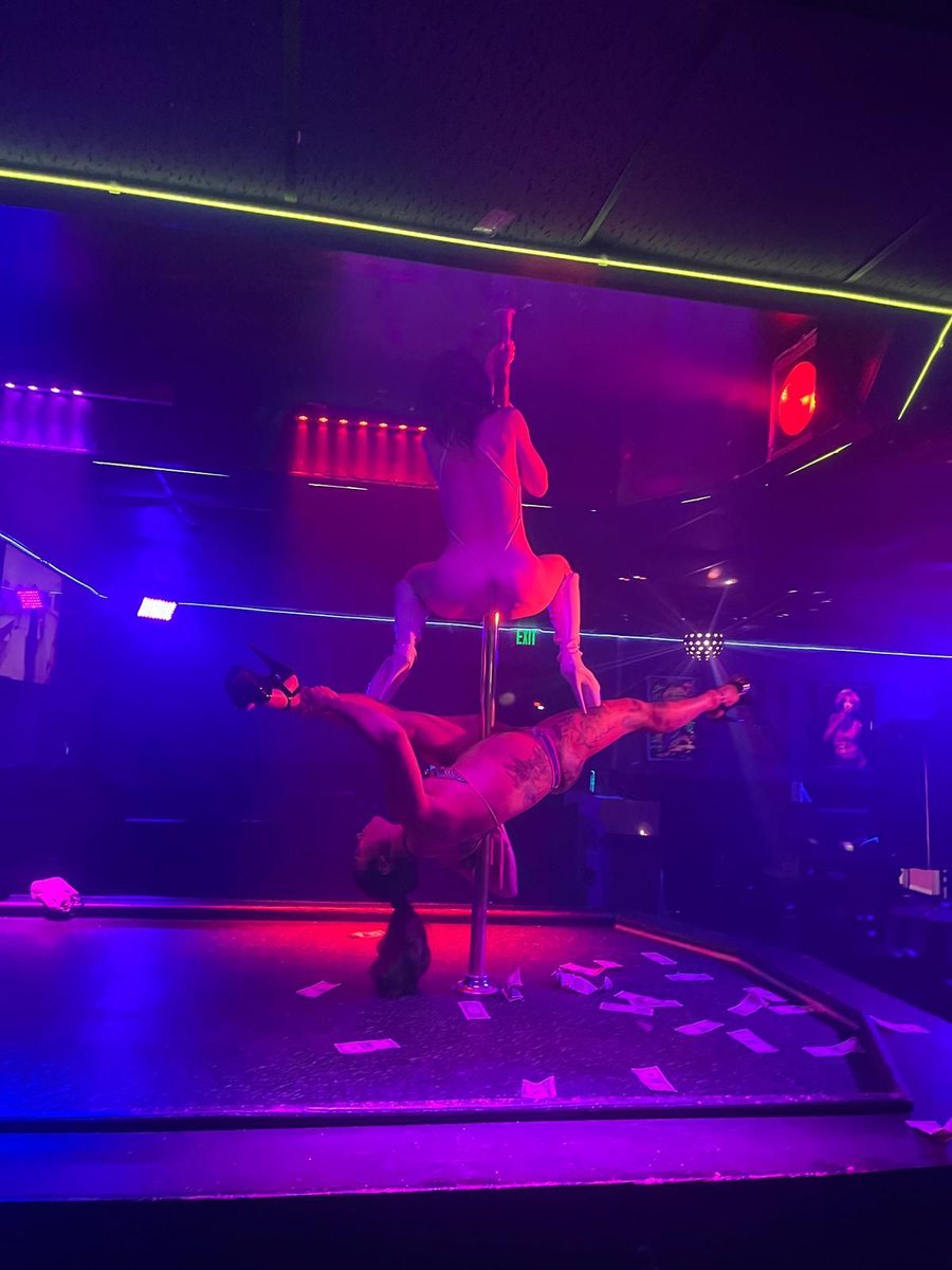 pony_anderson's tweet image. Pull up for the kind of night you replay tomorrow 💃 magnetic vibes. Come say hi 😈 🎶 Happy Hour hits different here. Lineup is live: lnk.bio/ponyanderson #happyhour #ponyanderson