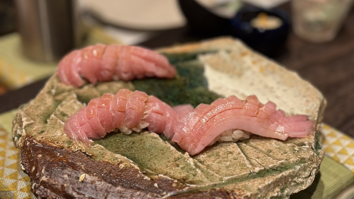 Claude Designを使って6回のプロンプトでこのお寿司を作成しました。

実際にこれは食べることさえ出来ます。