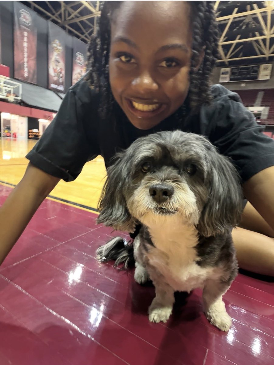 caro_gamecock96's tweet image. So is Ayla worthy of taking care of Champ Staley? 

The fams wanna know 🤔🐔🤙🏻