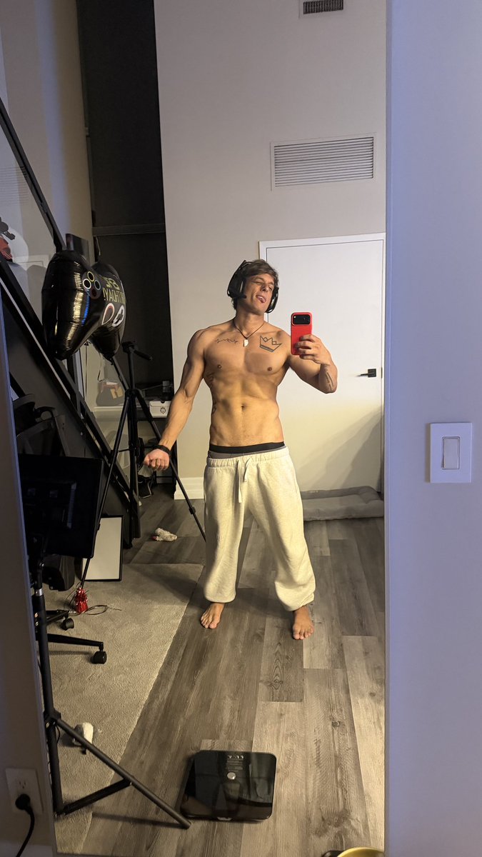 AbsolutelyBlake tweet media