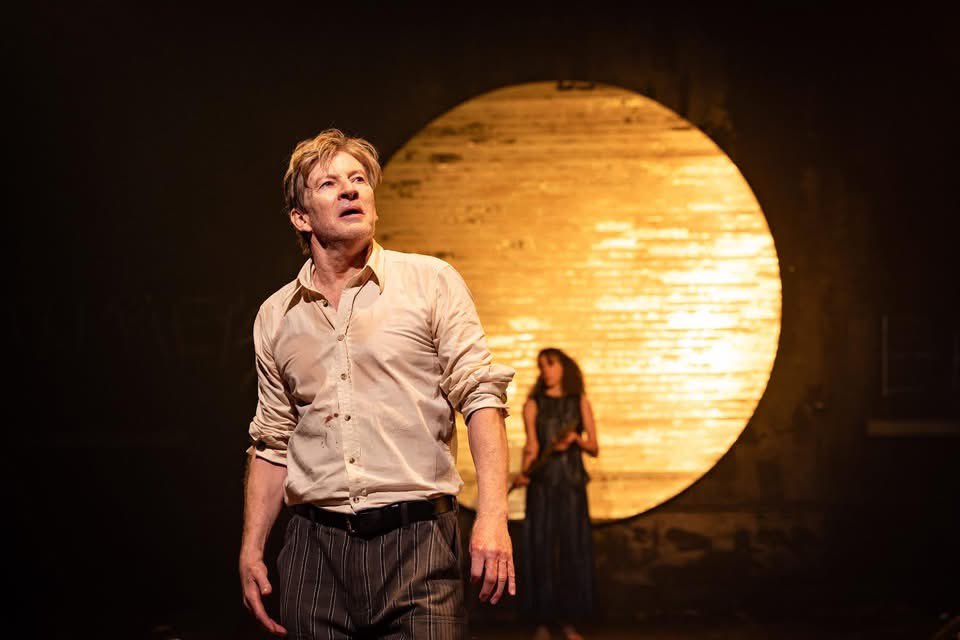 DrGabrielReid's tweet photo. Last night at Sydney Theatre Company, David Wenham was met with a standing ovation for the opening night of ‘An Iliad’. 

This is a one-man retelling of Homer’s epic poem, accompanied by live music from Helen Svoboda. 

On stage now until 21 June. Photographs by Daniel Boud. https://t.co/Pd420jBVl1