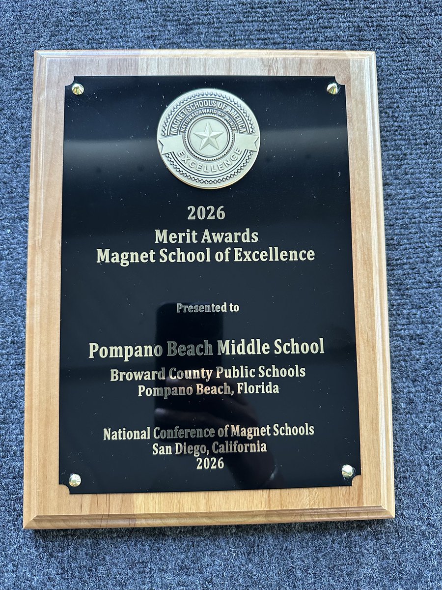 Pompano Beach Middle School tweet media