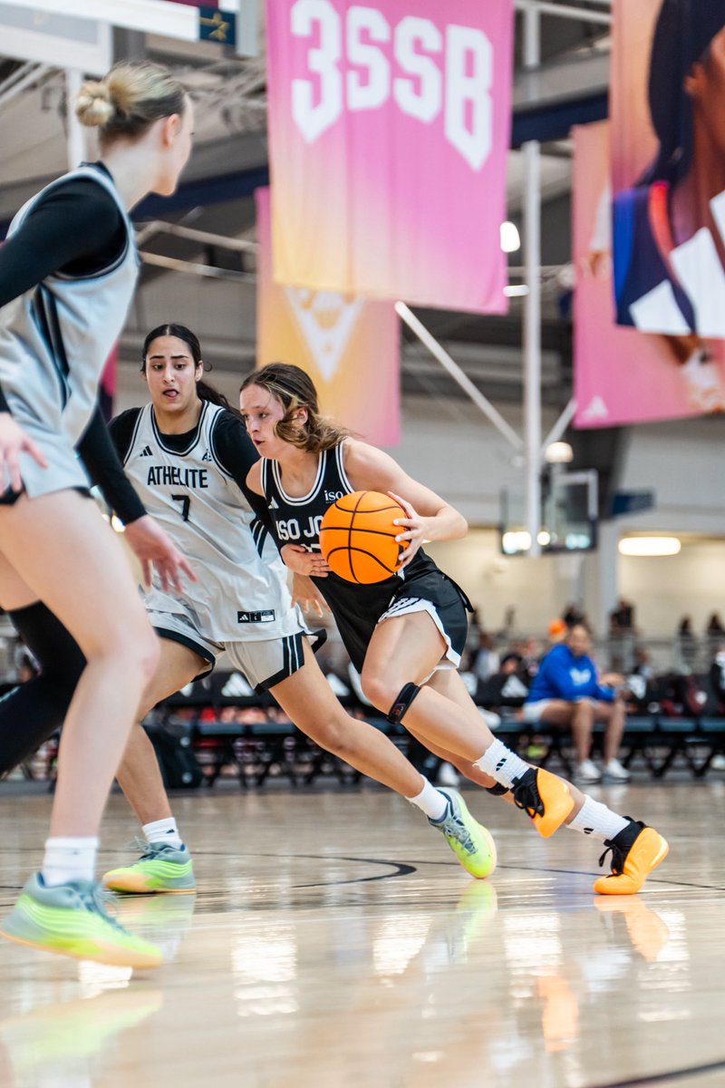 TeamIsoGirls's tweet photo. No hype. Just work that translates.

#JustUs | #DevelopmentOverEverything https://t.co/DLyaTm6s2g