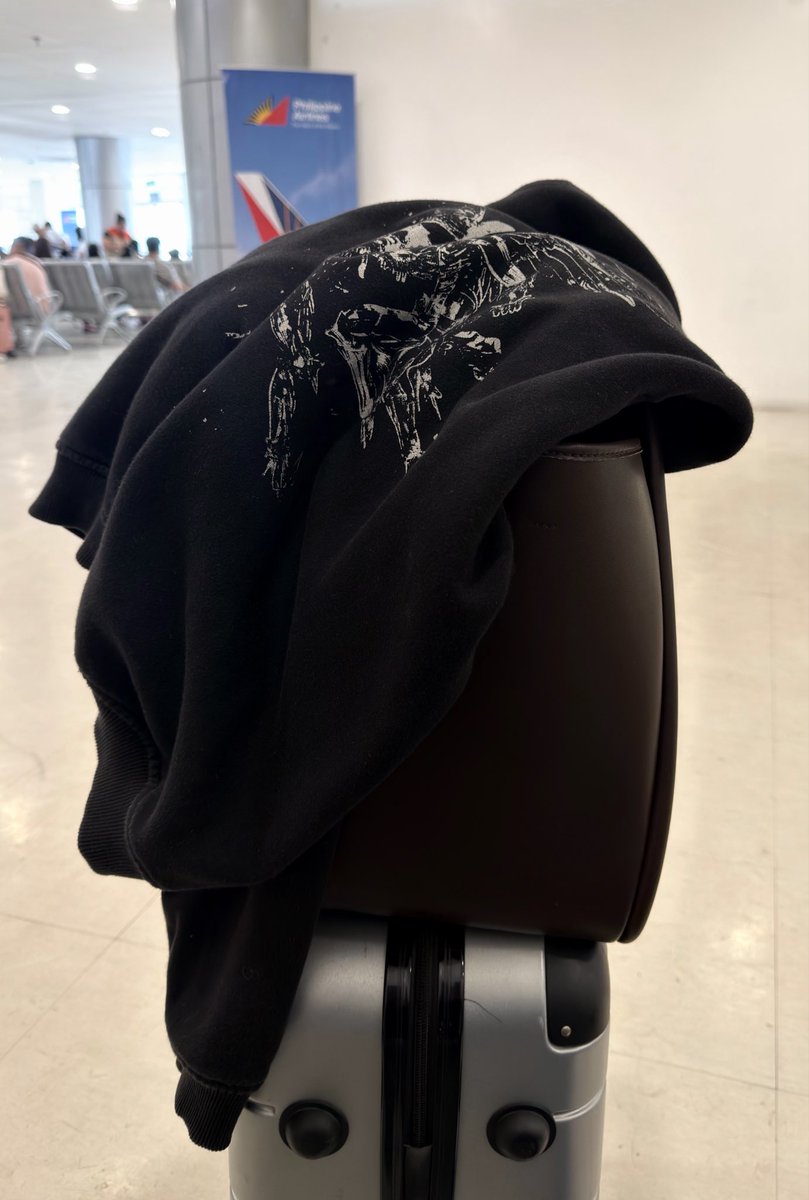 carlisle for Felip | Emoji | Everblack| 🤘⚓️ tweet media