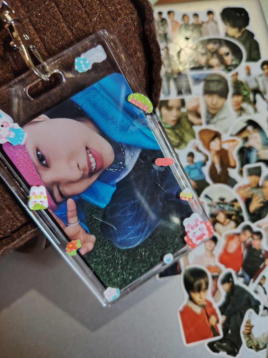 holyymolyyy tweet media