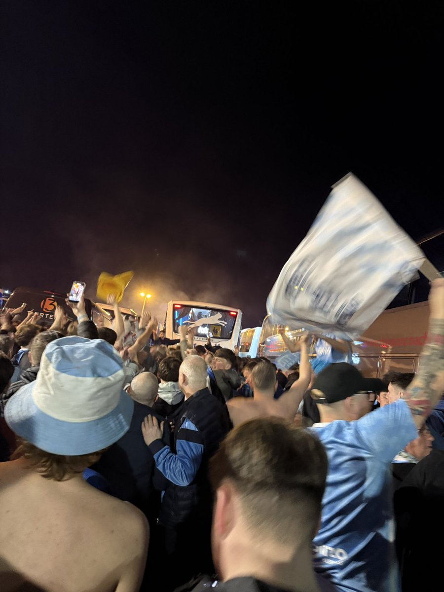OliJohnRiley's tweet photo. Best night of my life! Don’t tell my wife or kids tho😂😭 #PUSB 

WE ARE PREMIER LEAGUE 🩵🩵🩵 https://t.co/otj2XGEGh9