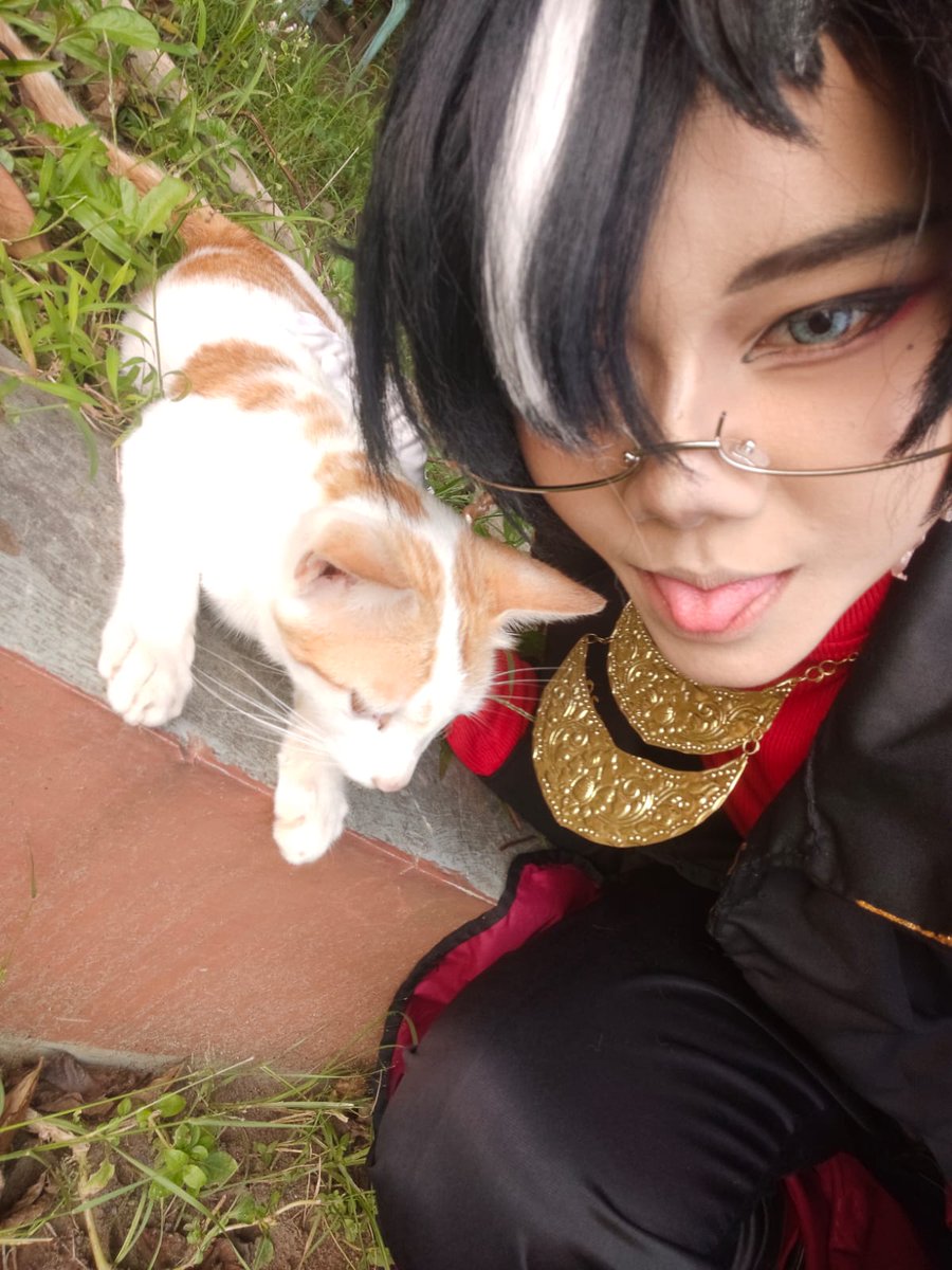 Congrats 100k Subs nya Mas Junn🔥.. marii kedepannya lebih banyak berkarya lagii.. we're really proud of you!!! 

(Today we're having Cosplay Photo Sessions, bareng savvit <a href="/KyouShiro13/">🌜Kyou Shiro🌛</a> dan manya KW🤏🏻✨)
#ArjunaArkana #ArtJuna