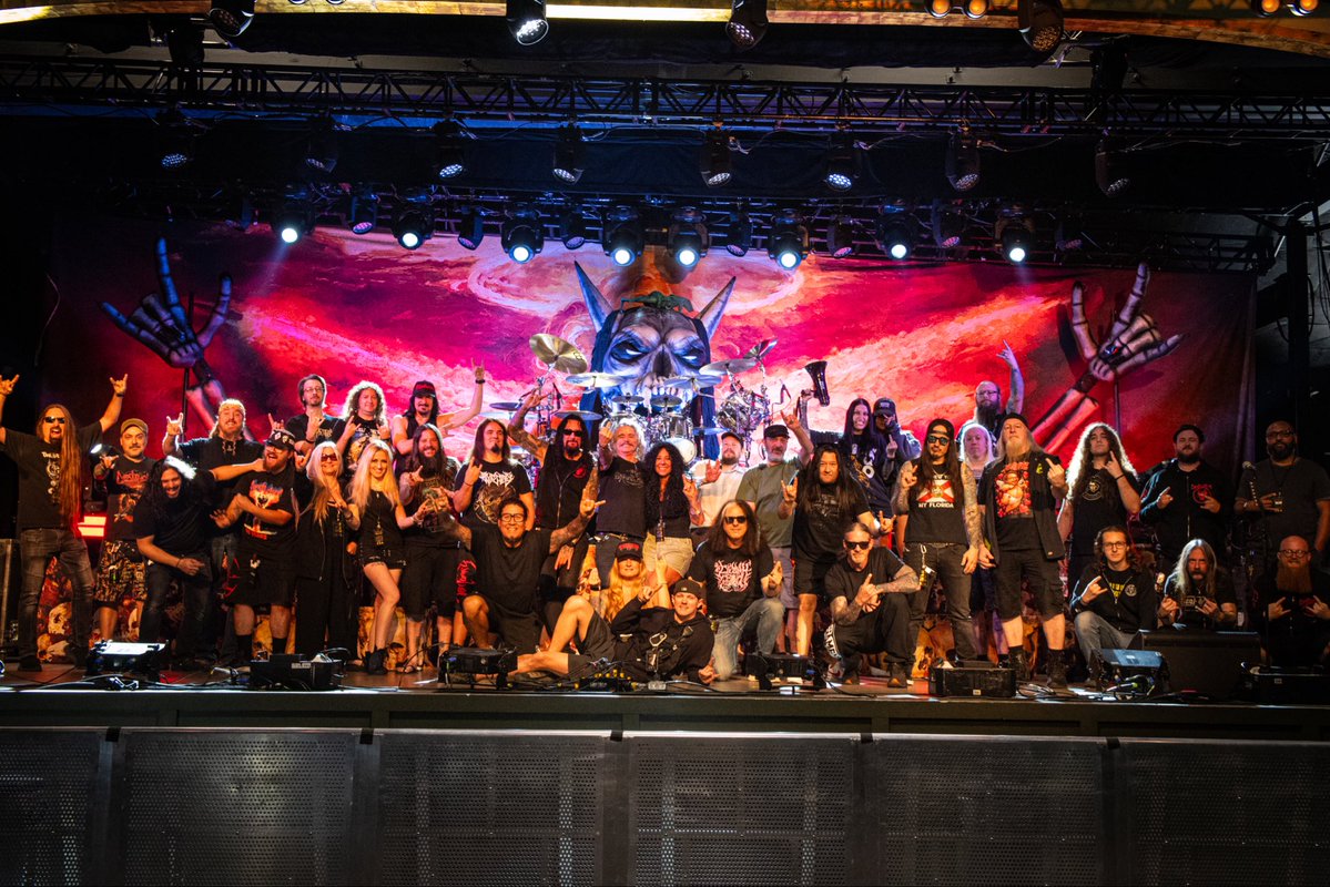 testament's tweet image. Thank you to our friends in @OverkillBand, @destruction, our fantastic crews, and every single metal head that made this last leg of THRASH OF THE TITANS possible! 🤘 See you all on the next one. 

📸 James Willard