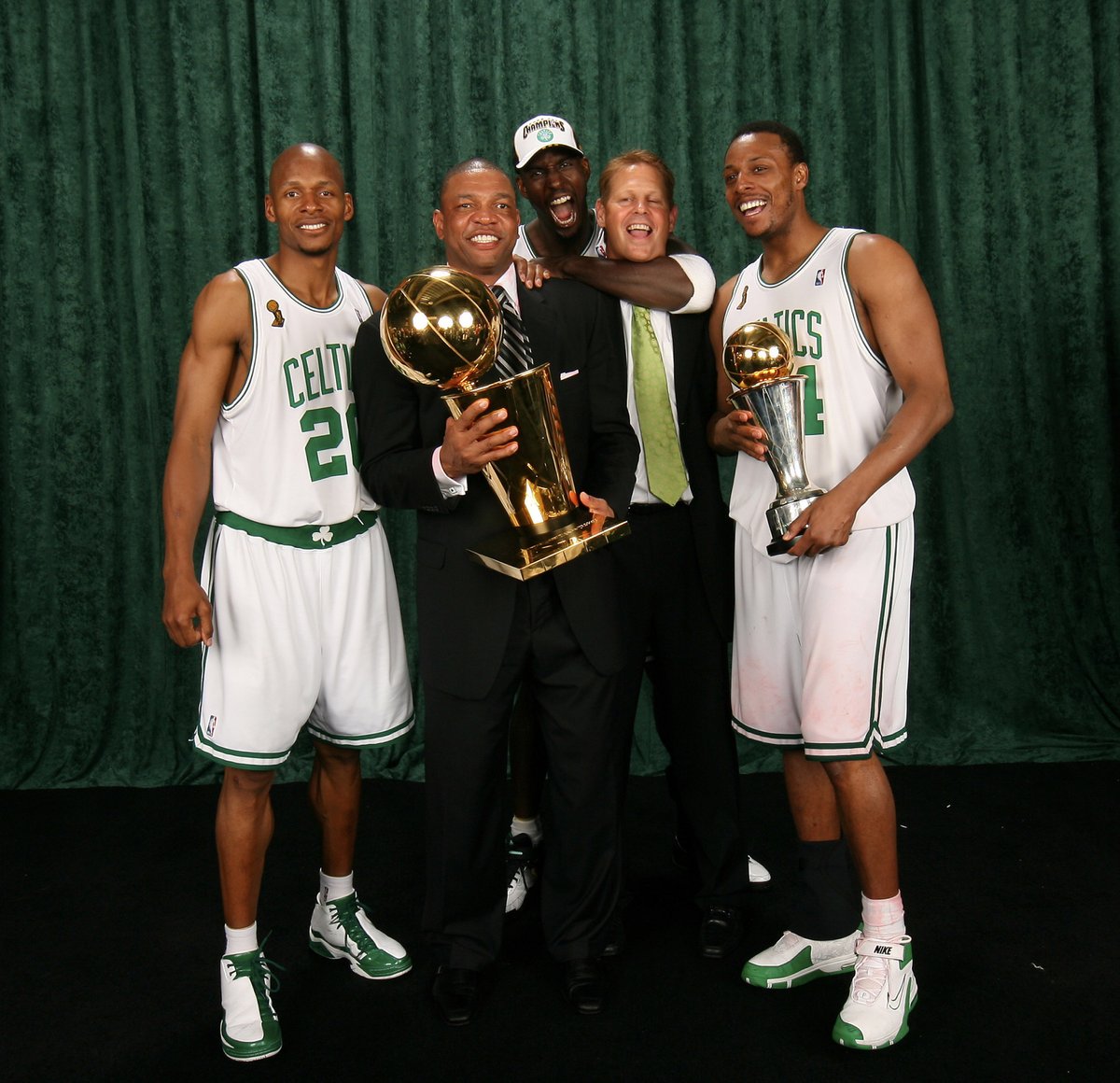 CGTNSportsScene's tweet photo. 🏀Legendary #NBA coach #DocRivers announced his retirement!
🗣“I’m done…I’ve given 40‑plus years with no time off. I just wanted a break.”
✅2008 title with #Celtics
✅1,194 regular-season wins
❌#Clippers collapsed
❌#Sixers collapsed
❌#Bucks tenure ends after out of play‑in https://t.co/0Mp3G8pbR6