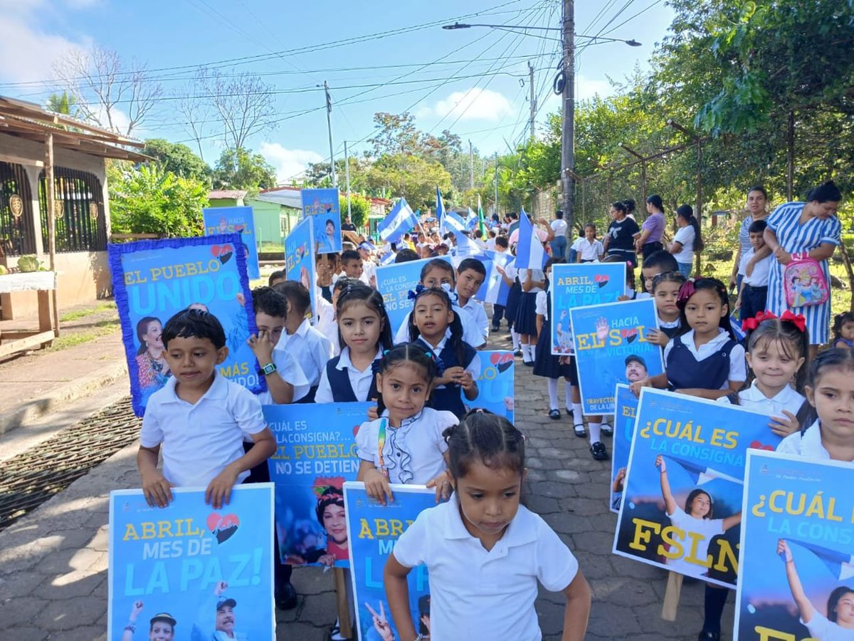 db_nicaragua's tweet image. 🇳🇮 En el Municipio del Coral la Comunidad Educativa realizó Desfiles Culturales “ Abril Victorias y Paz” celebrando la restitución de derechos y los logros educativos. 🕊️✨

#Nicaragua 
#Coral