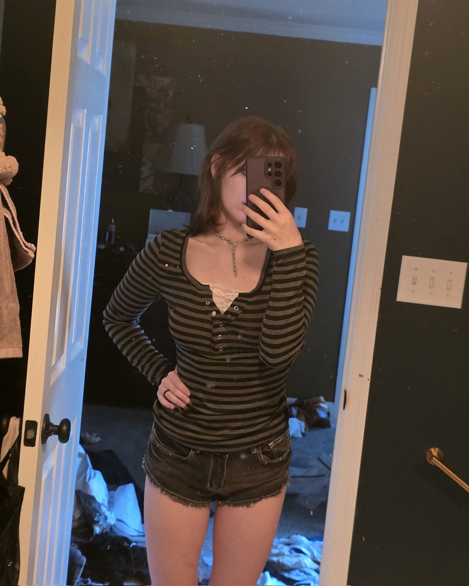 fangflesh's tweet photo. .8 lbs from first gw hehehe 48lbs lost ☺️ https://t.co/odNoO4k9lz