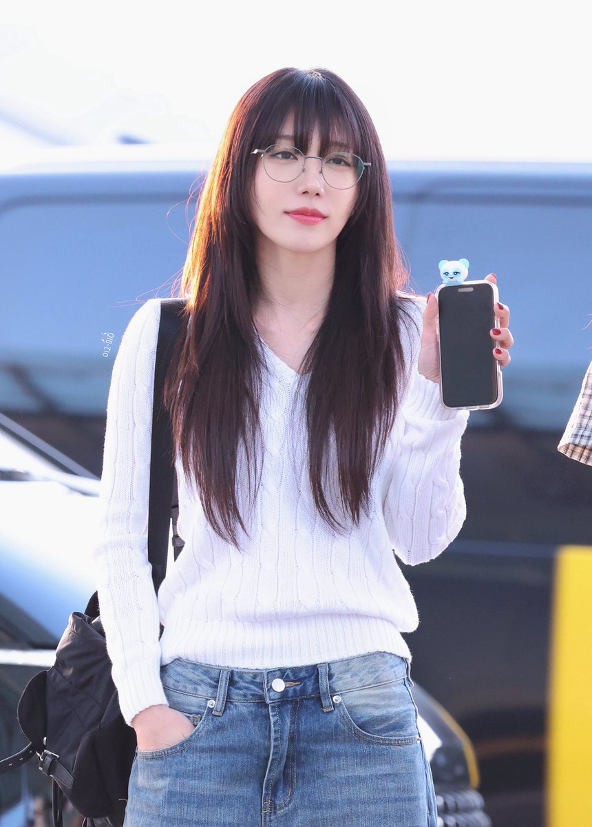 정은지안경왔다