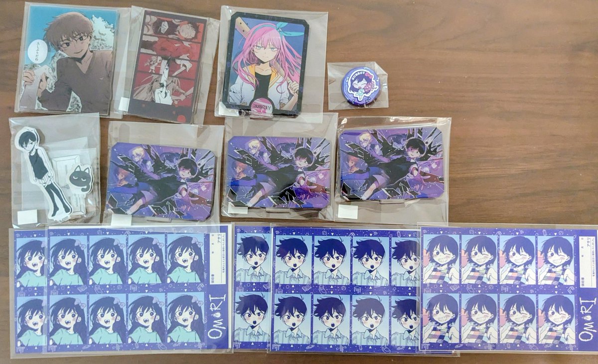 Ky6Vk's tweet photo. 【交換】漫画『OMORI』 くじ　推しちゃれ omori

求:オモリ、バジルが写っているもの

譲:画像のもの

既に所有しているものはお断りさせていただく可能性があります。
違う賞との交換可 https://t.co/5D89C2pEyI