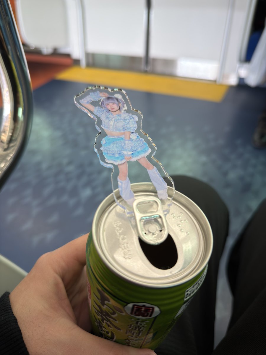 しまつ tweet media