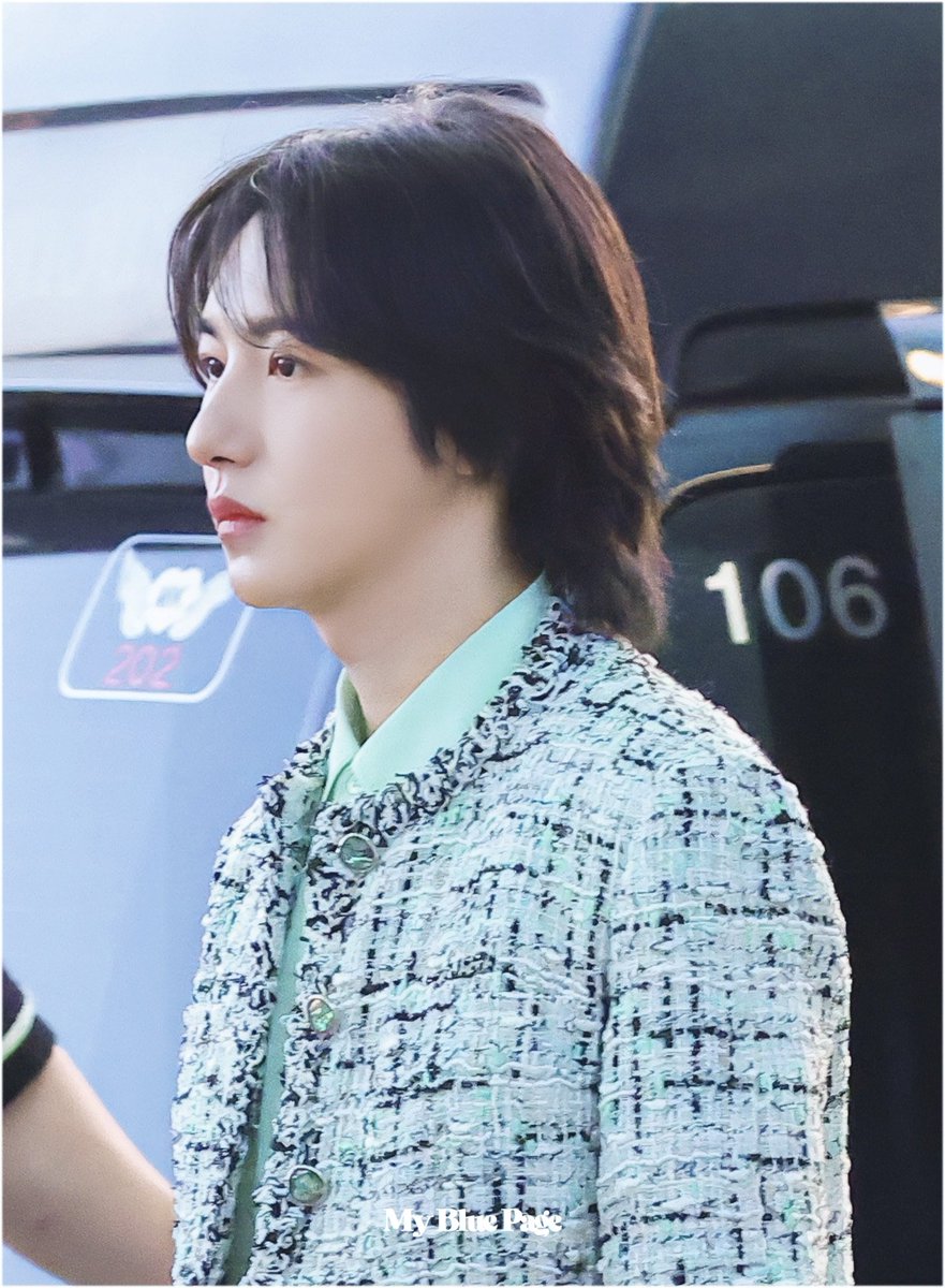 옆모습 💚

260418 ICN
#런쥔 #RENJUN #ロンジュン #黄仁俊