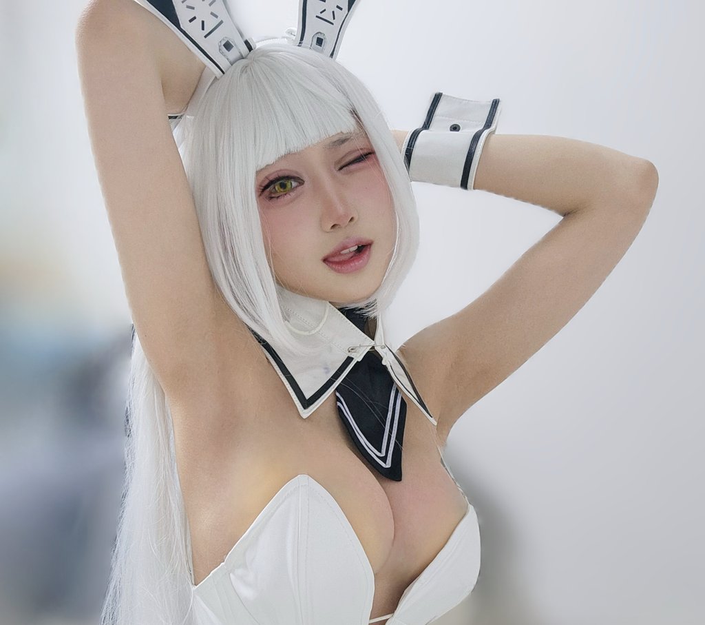 너네가 그리 겨드랑이를
좋아하니까
자
옛~다~~~~