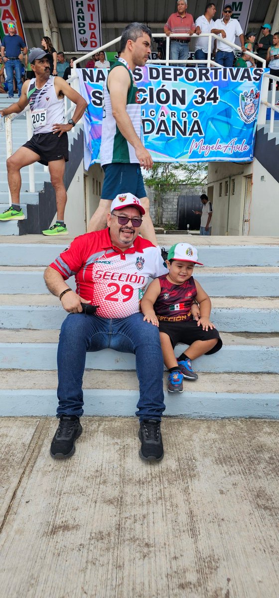 Gracias a nuestro lider <a href="/lgps03101/">@lgps0310</a> por apoyar y motivar a los deportistas para seguir adelante como una gran familia petrolera. Vienen la nuevas generaciones y estamos seguros que UNIDOS VENCEREMOS