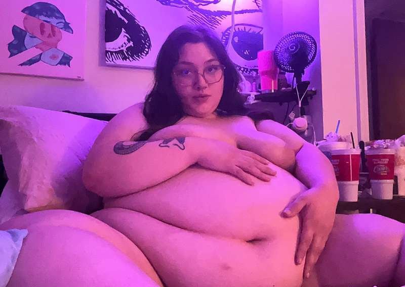 Sweetpeaches tweet media