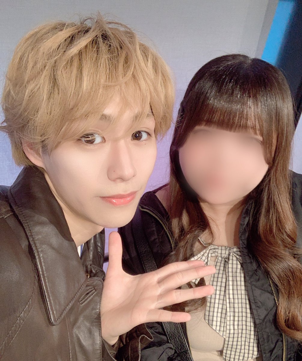 _babynimuchu's tweet photo. なての推しメンおじゃました😸♥
好きそうな顔だしライブもかわいくてにまにましながらみた∩^ω^∩🌟 https://t.co/HIVVsvDdrR