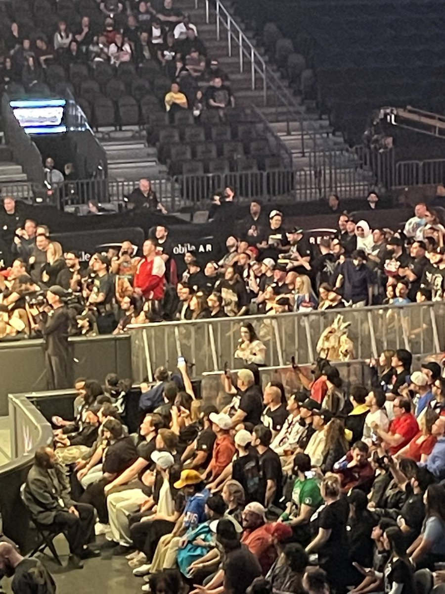 Katie is going to Vegas :) tweet media