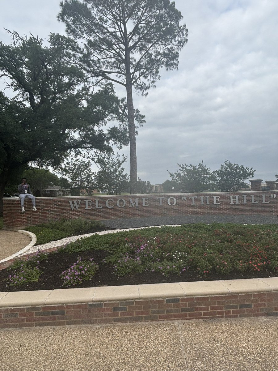 doss_isaiah's tweet image. Had a great time at @pvamufb_ thank you to all the coaching staff for all the information that I learned today
@coacharoy @reggiepearson21 @806hsscmedia @CoachNichols88 @CoachTjones1