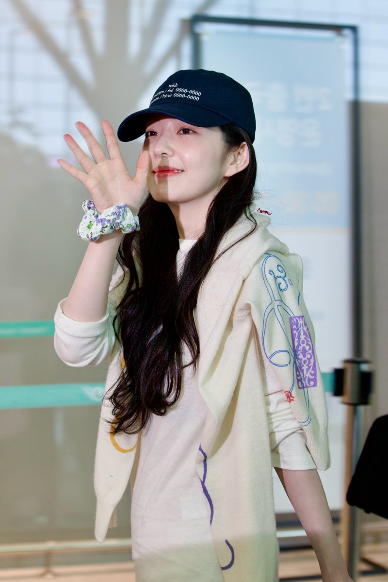 스테파니 tweet media